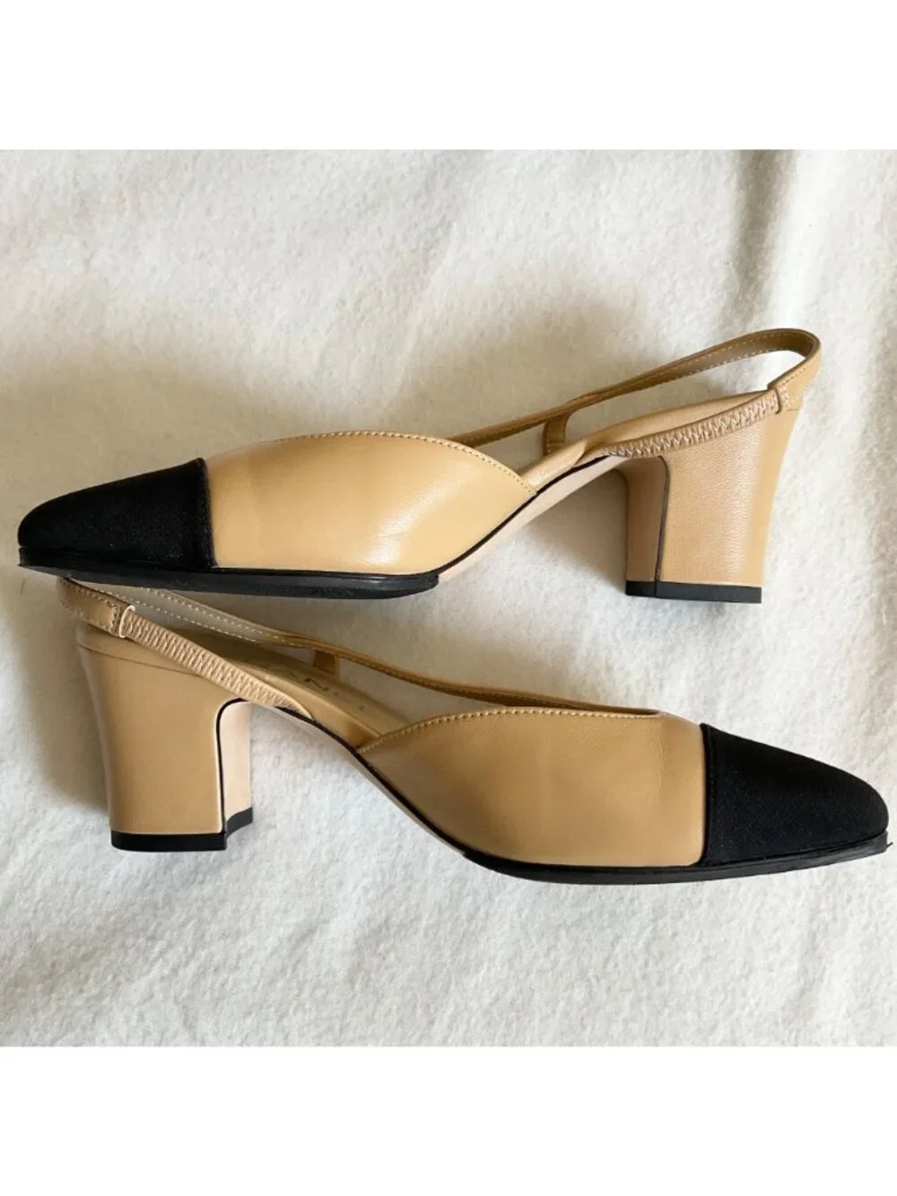 Like NU CHANEL Interlocking BLK beige Leather Slingback Pumps heels36 US5.5